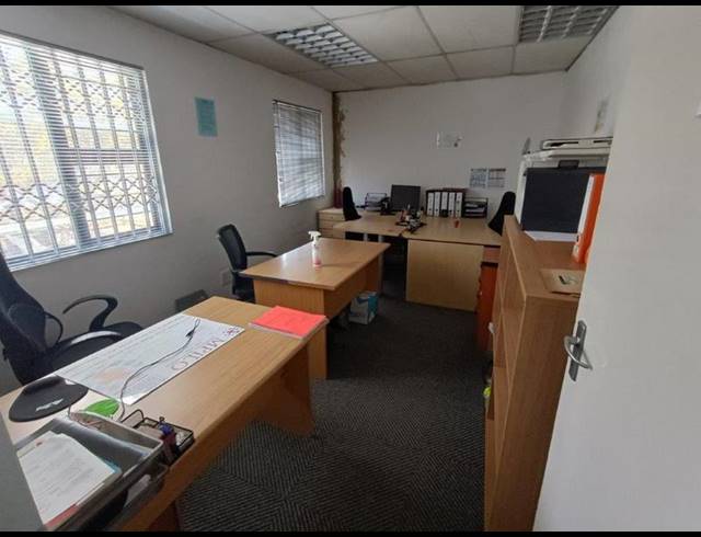 INDUSTRIAL PROPERTY TO RENT IN HALFWAY HOUSE